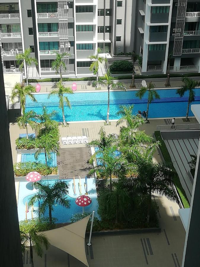 Fz Almyra Homestay Kajang Ngoại thất bức ảnh