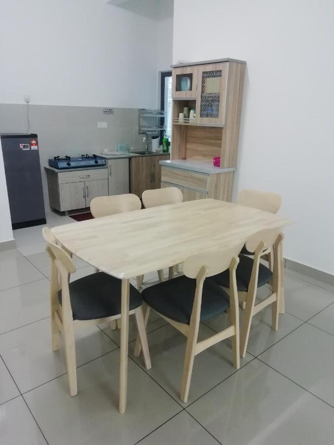 Fz Almyra Homestay Kajang Ngoại thất bức ảnh