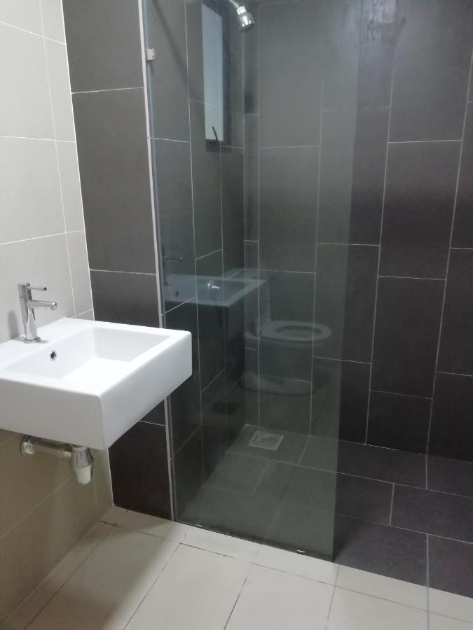 Fz Almyra Homestay Kajang Ngoại thất bức ảnh
