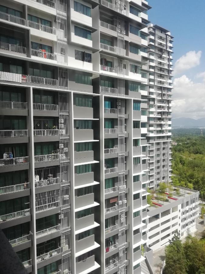 Fz Almyra Homestay Kajang Ngoại thất bức ảnh